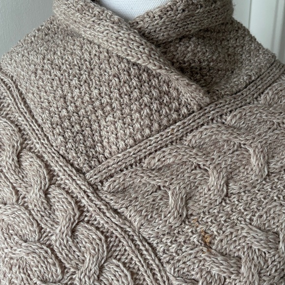 Inis Crafts Irish Merino Wool Chunky Mixed Knit Poncho M/L - Picture 4 of 9